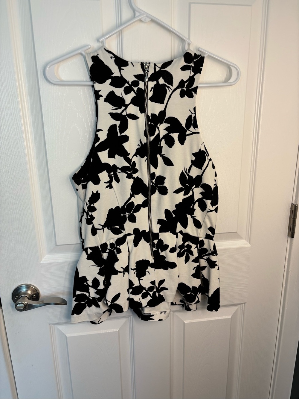 H&M Black & Cream Floral Peplum Camisole - Picture 4 of 11
